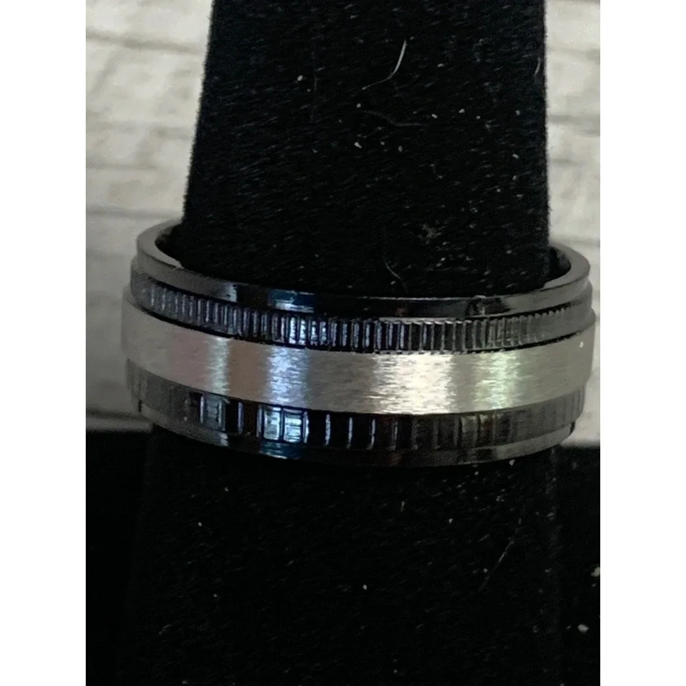 Mens Black and Silver Spinner Ring Two Tone Brushed Band Size 9 Fidget Ring